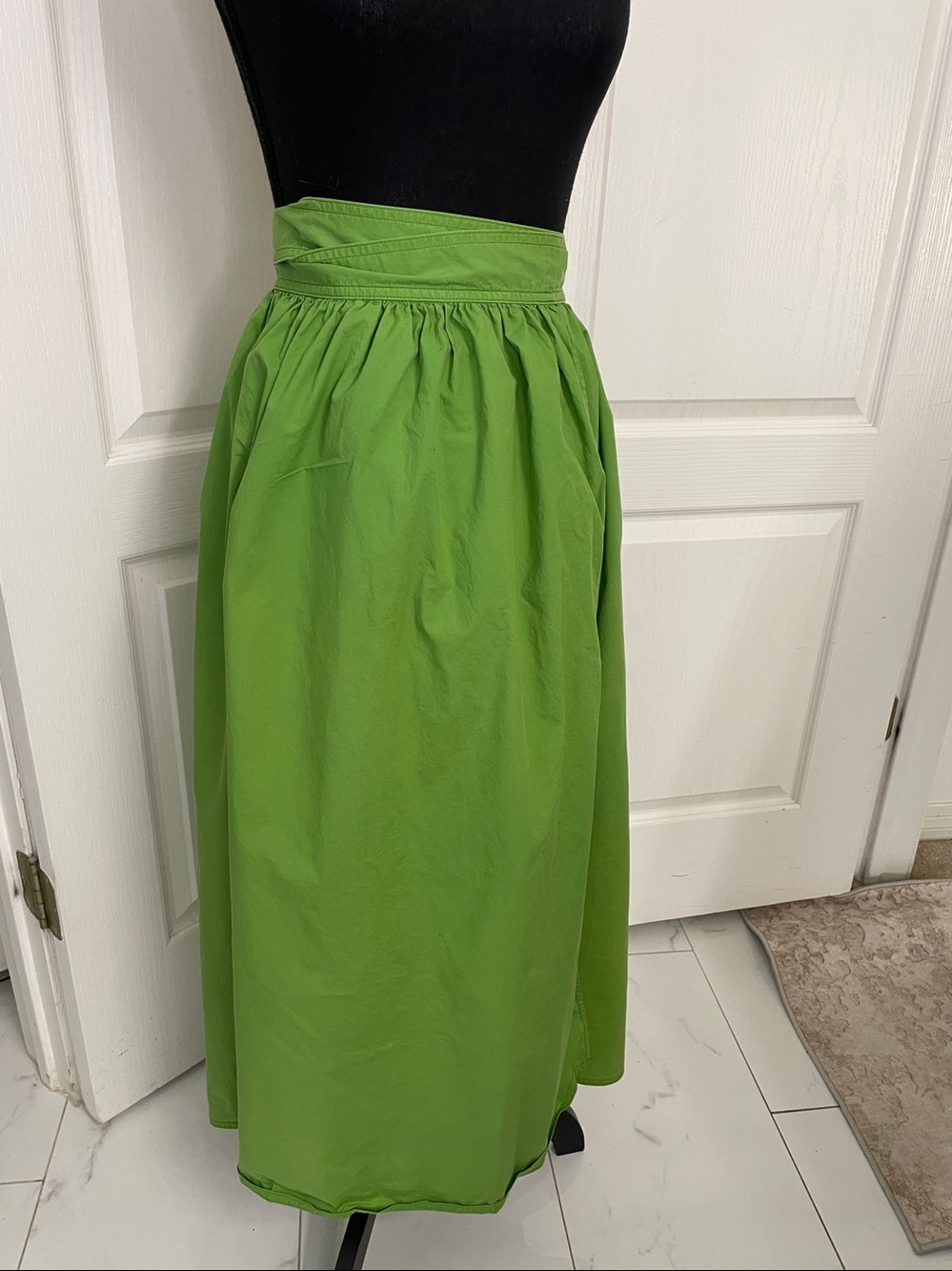 Marimekko Suuruus Wrap Skirt apple green S cotton poplin midi - Picture 2 of 6
